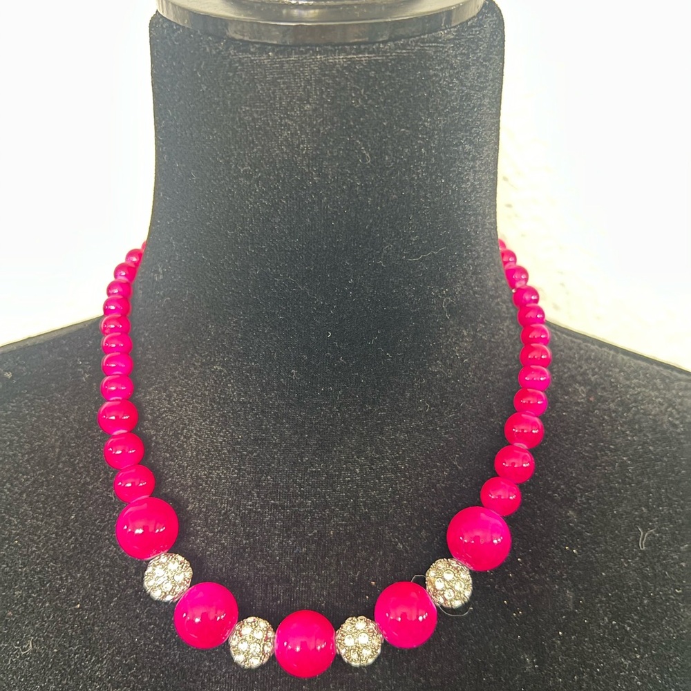 Hot Pink Beaded Necklace with Silver Accents vintage charming Charlie